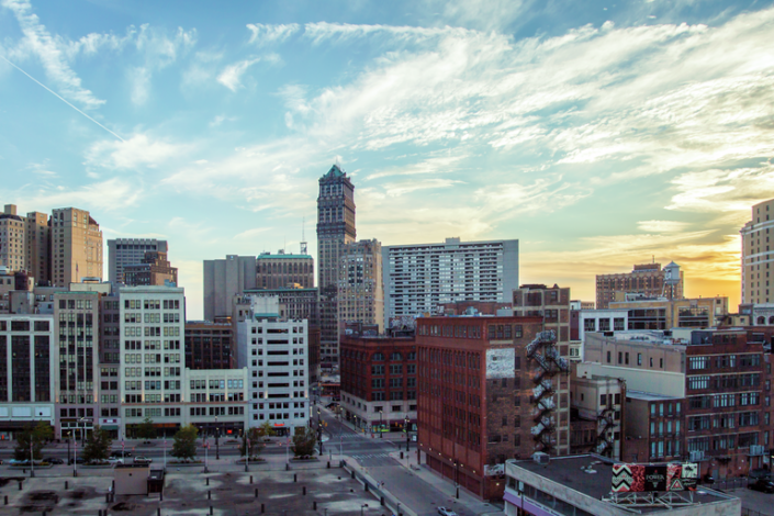 a photo of the Detroit skyline highlighting Detroit's resurgence