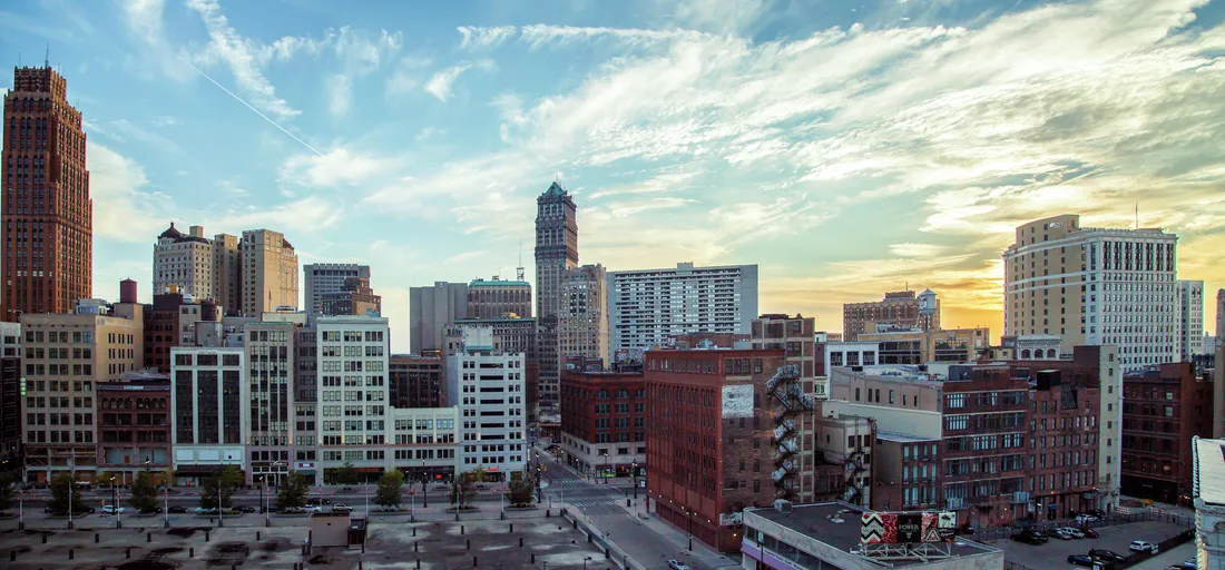 a photo of the Detroit skyline highlighting Detroit's resurgence